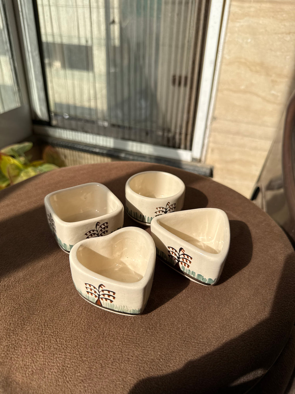 Palm Dip Bowls (Set of 4)