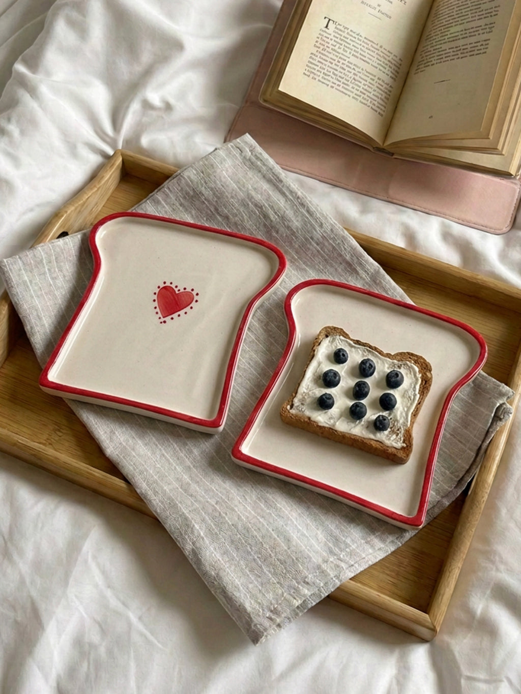 Heart Toast Plate ❤️🍞 (Set of 2)