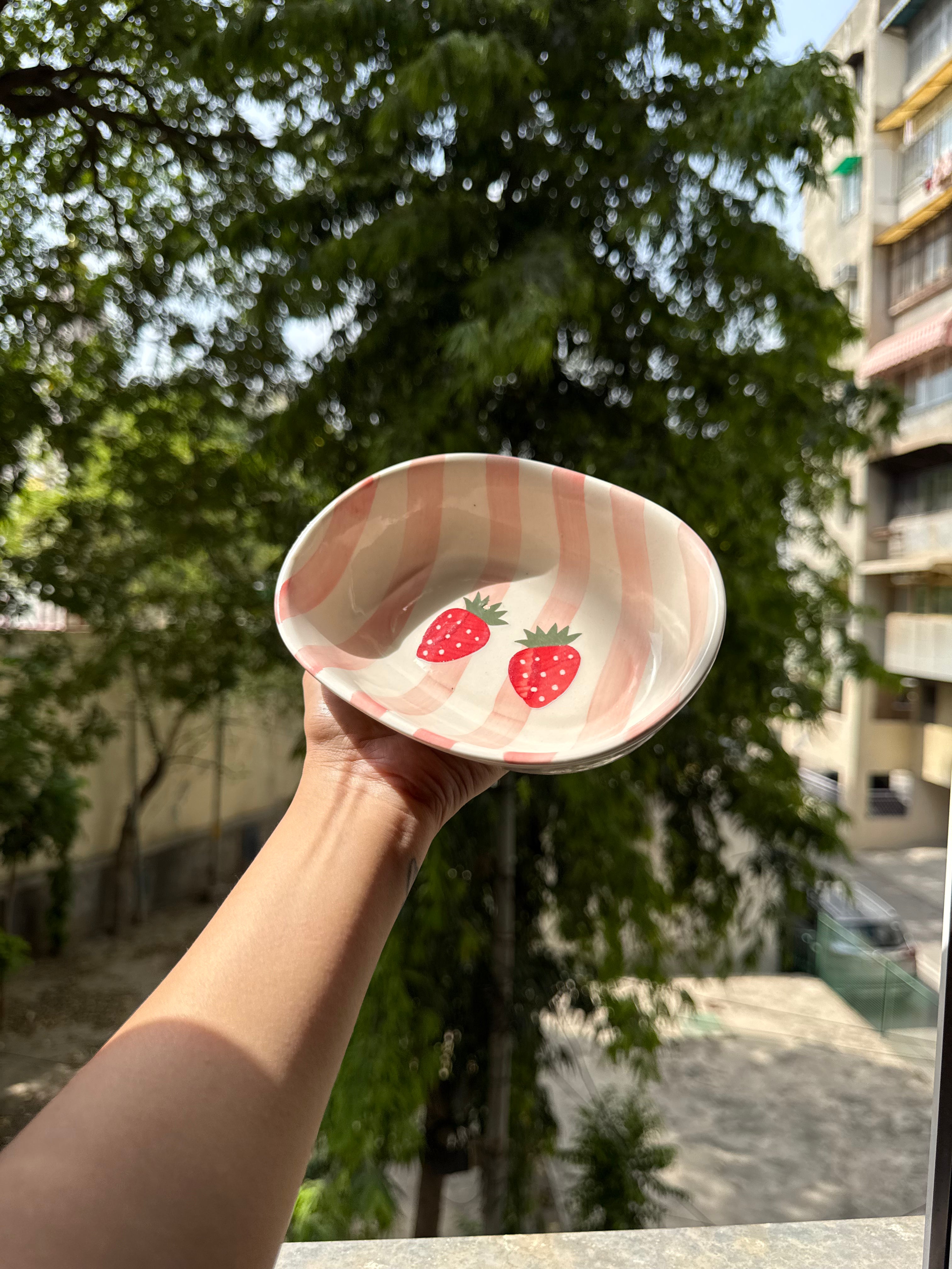 Strawberry Blush Oval Bowl 🍓