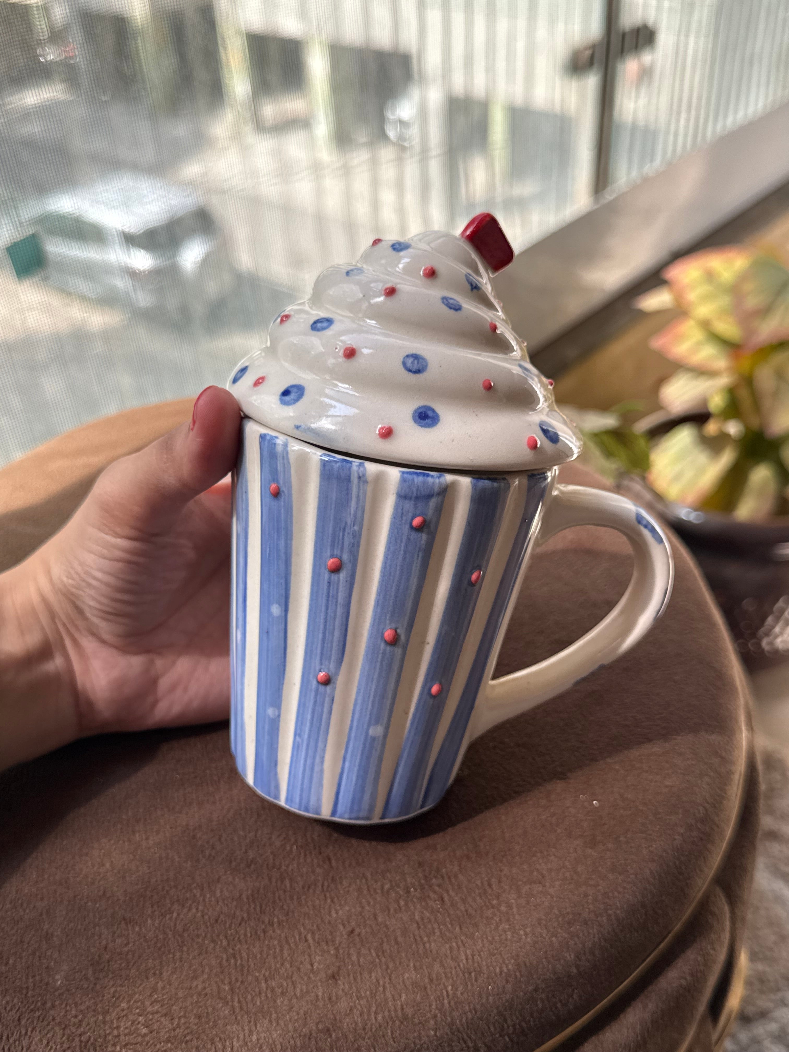 Blue Cupcake Ceramic Mug with Lid