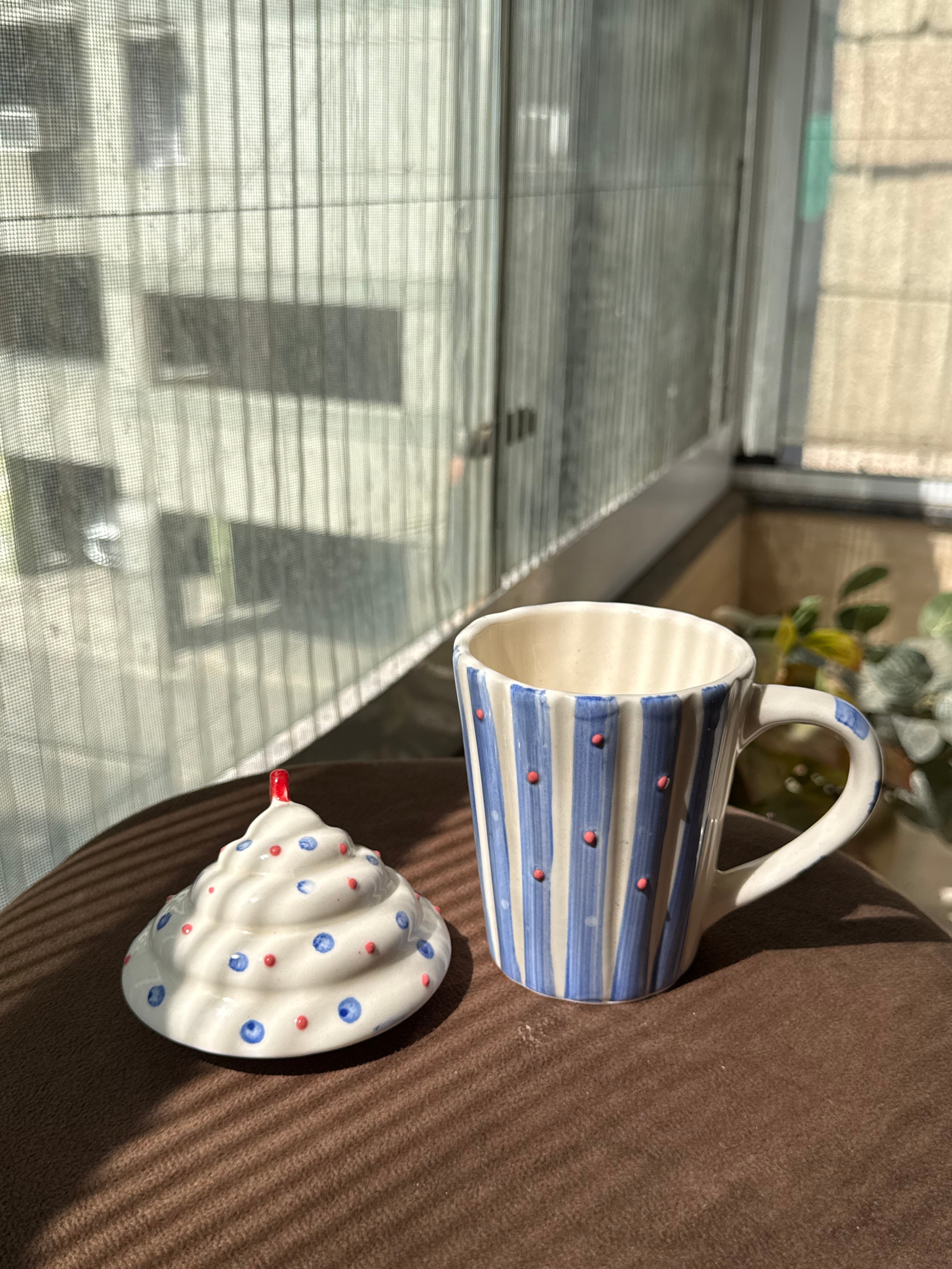 Blue Cupcake Ceramic Mug with Lid