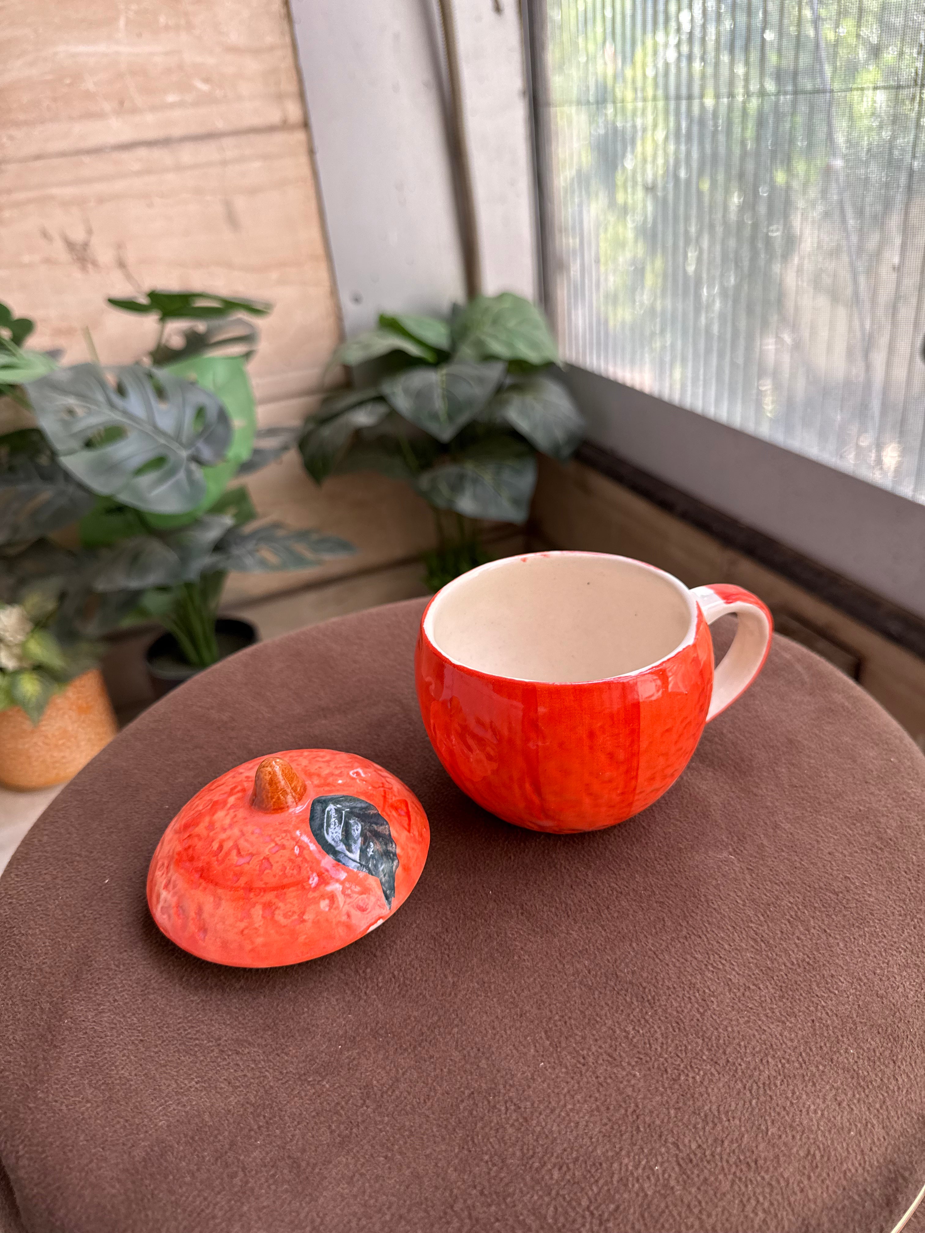 Orange mug with lid