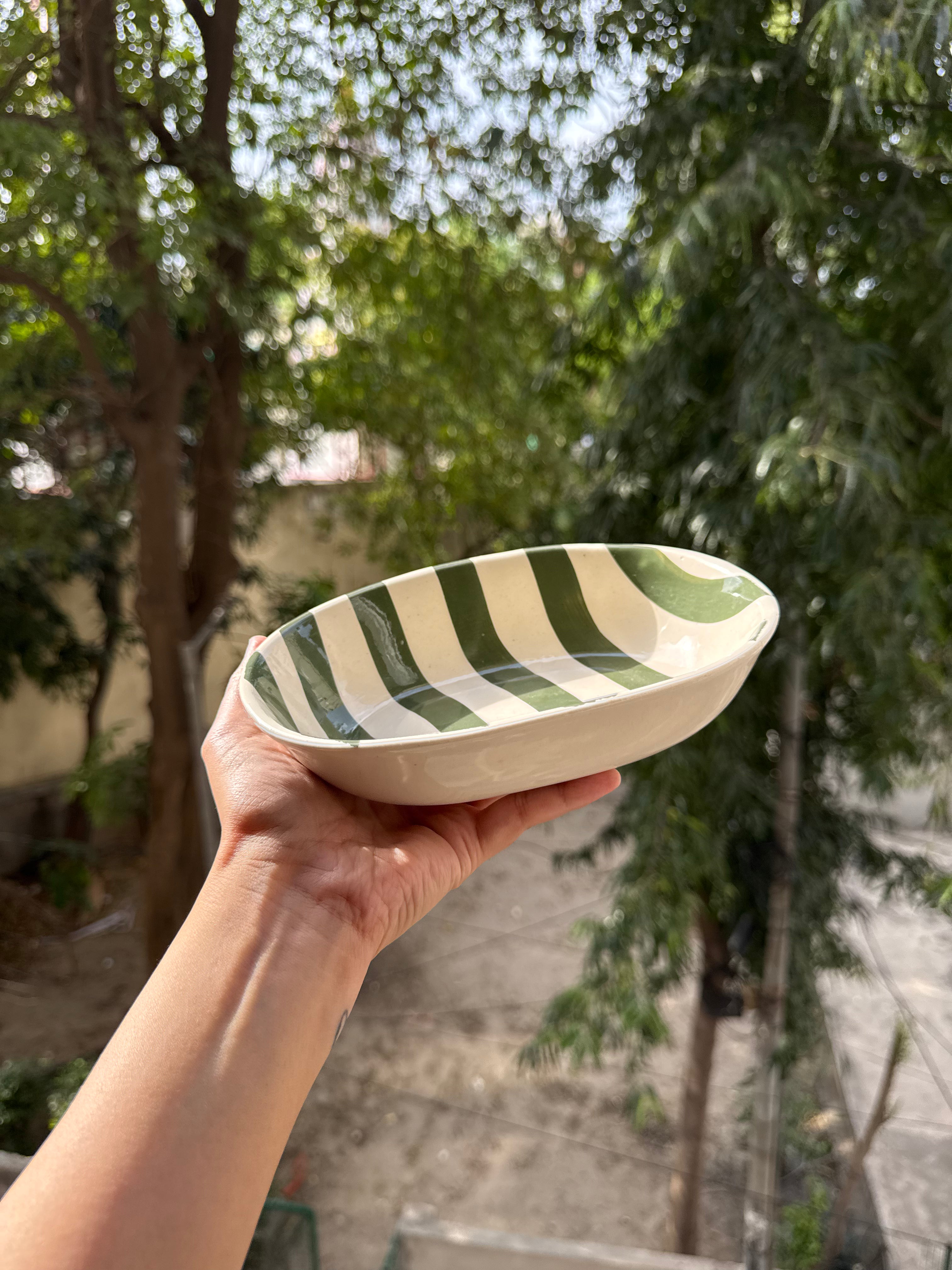 🌿 Olive Stripe Oval Bowl
