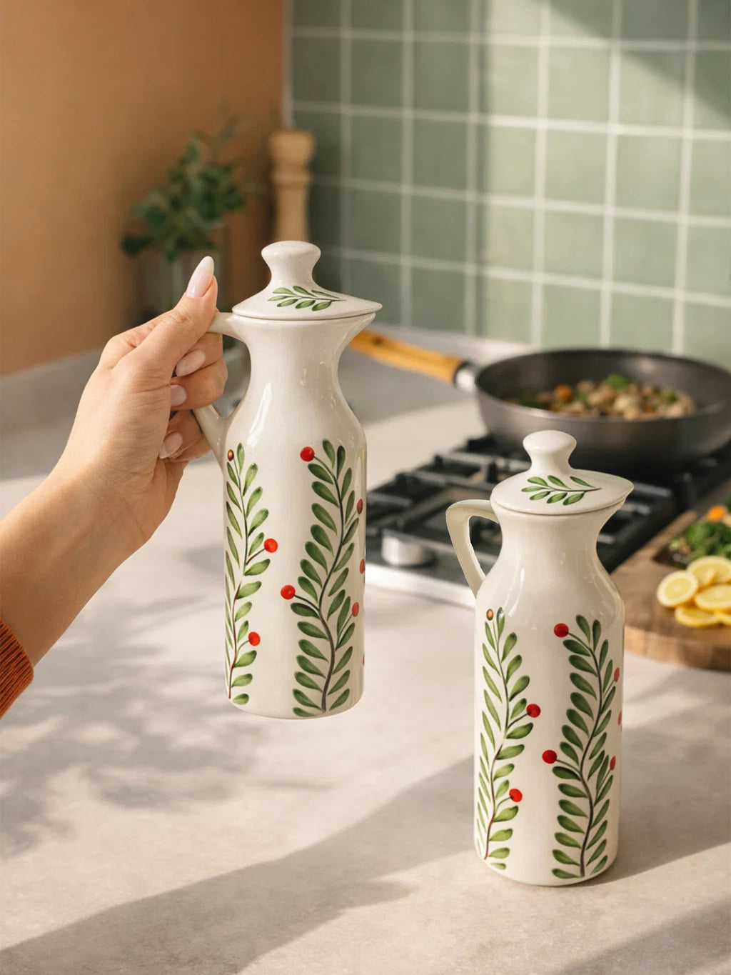 Leaves Oil Dispenser | 300 ml | Beautiful Ceramics Oil Dispenser